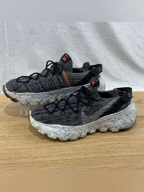 Nike Space Hippie 04 Men’s Size 9.5 Gray Athletic Shoes